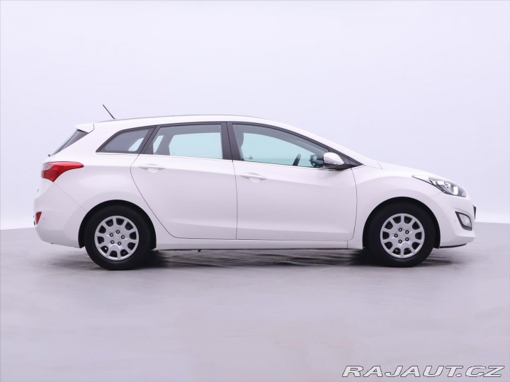 Hyundai i30 1,6 CRDi 81 kW Tažné Aut. 2014