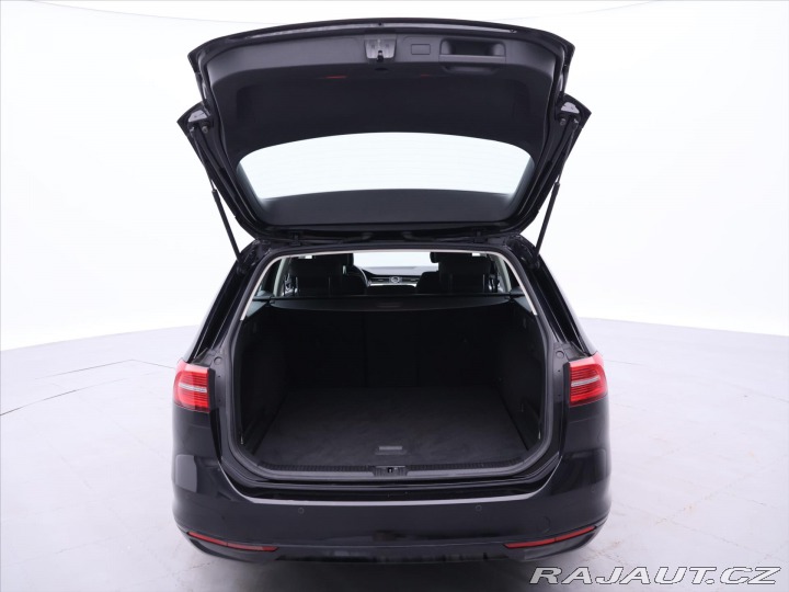 Volkswagen Passat 1,6 TDI Highline NAVI LED 2018