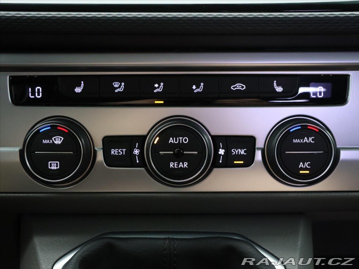 Volkswagen Caravelle 2,0 TDI 110kW CZ Tažné 2020