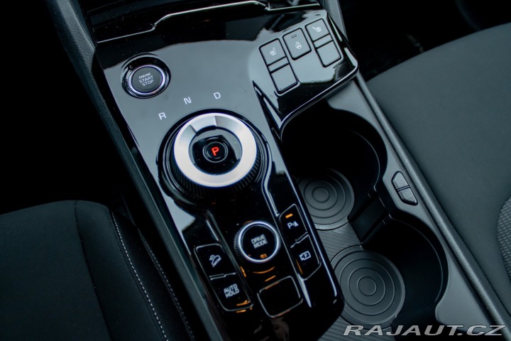 Kia Sportage 1.6 T-GDi MHEV/ GOLD/ Pe 2025