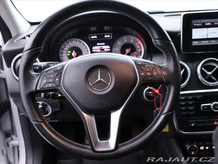Mercedes-Benz A 1,6 180i 90kW CZ Sport Xe 2015