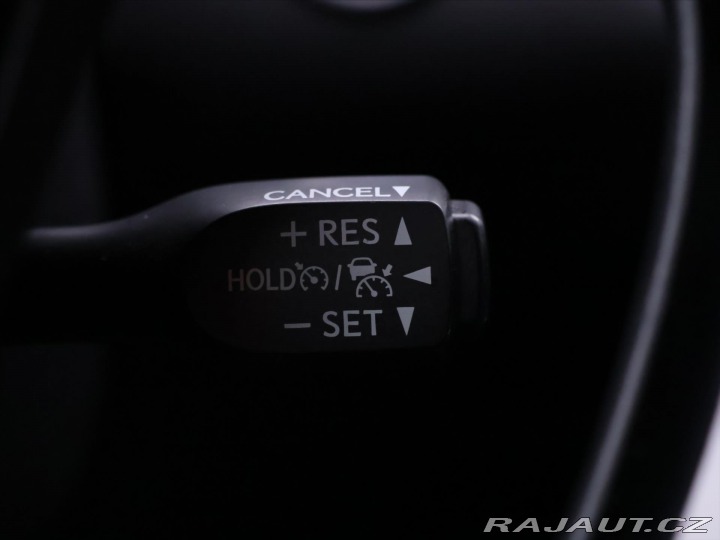 Toyota C-HR 2,0 E-CVT 112kW Executive 2020