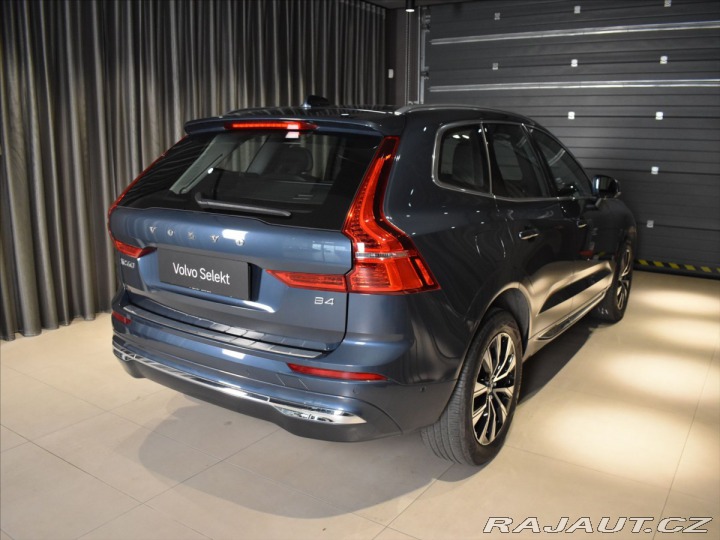 Volvo XC60 2,0 B4 PLUS Pano,tažné,BL 2023