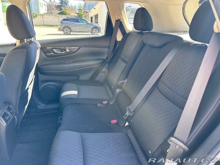 Nissan X-Trail 1,6   DIG-T koupeno v ČR 1800