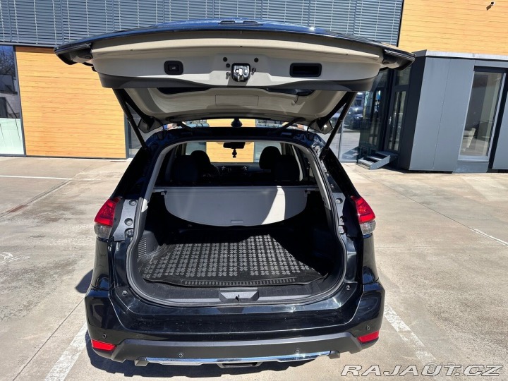 Nissan X-Trail 1,6   DIG-T koupeno v ČR 1800