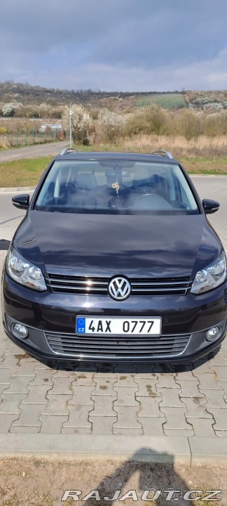 Volkswagen Touran 1,6   tdi dsg 2011