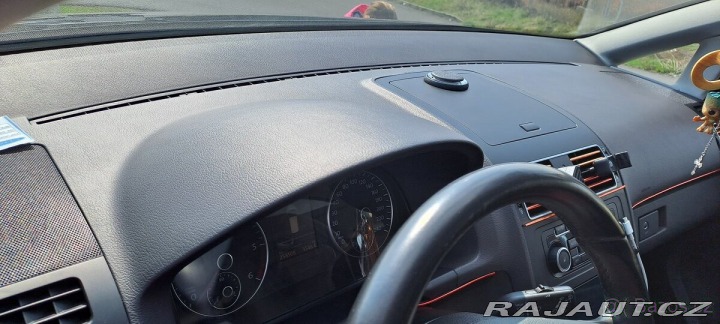 Volkswagen Touran 1,6   tdi dsg 2011