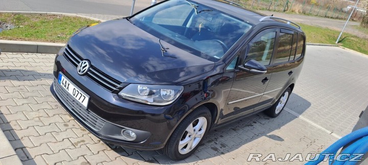 Volkswagen Touran 1,6   tdi dsg 2011