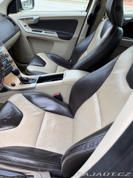 Volvo XC60 2,4   AWD, 120 kW, manuál 2009