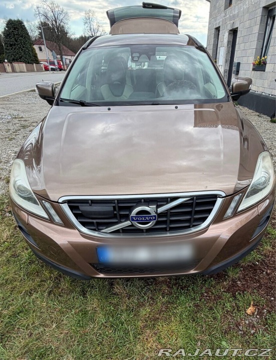 Volvo XC60 2,4   AWD, 120 kW, manuál 2009
