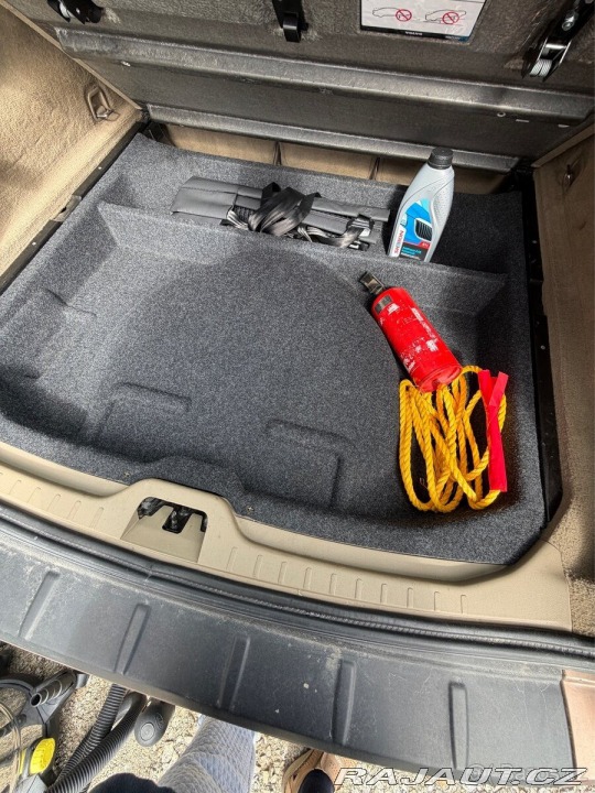 Volvo XC60 2,4   AWD, 120 kW, manuál 2009