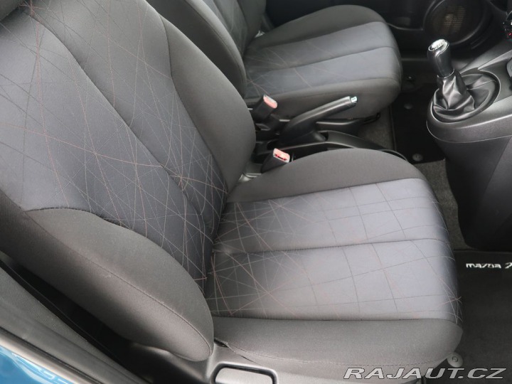 Mazda 2 1.3i,55kW,CZ,1Maj,Manuál 2012