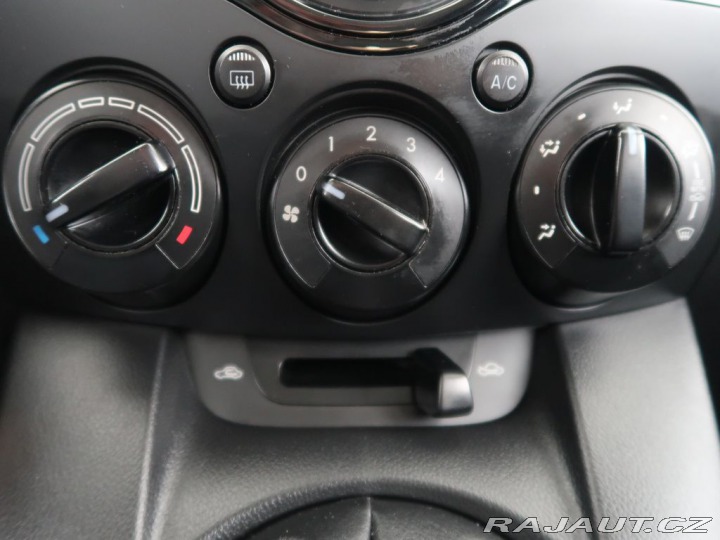Mazda 2 1.3i,55kW,CZ,1Maj,Manuál 2012