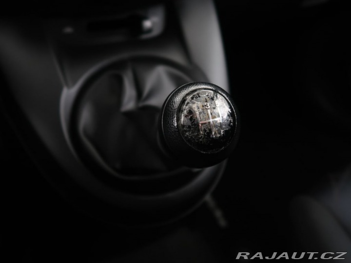 Mazda 2 1.3i,55kW,CZ,1Maj,Manuál 2012