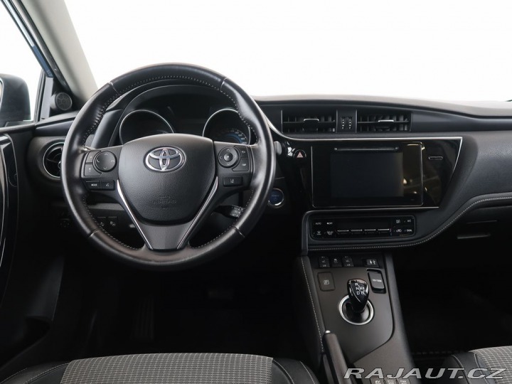 Toyota Auris 1.8Hybrid,CZ,1Maj,Executi 2015