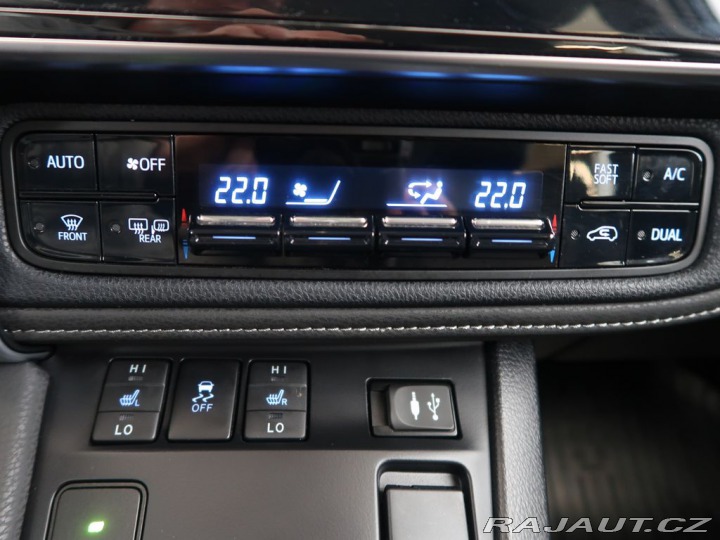 Toyota Auris 1.8Hybrid,CZ,1Maj,Executi 2015