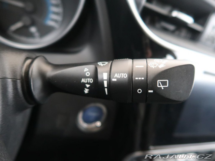 Toyota Auris 1.8Hybrid,CZ,1Maj,Executi 2015