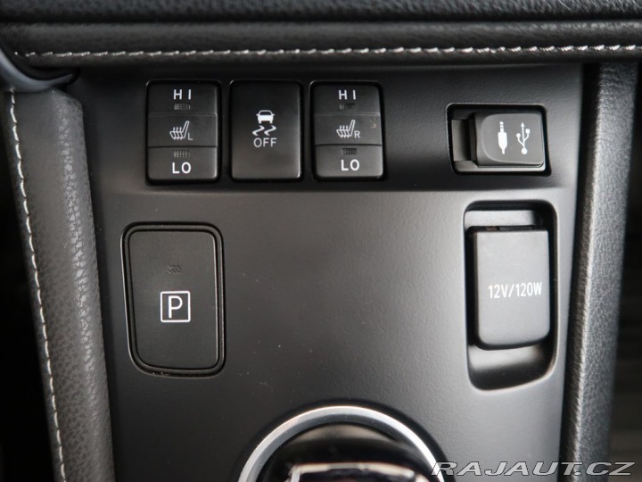 Toyota Auris 1.8Hybrid,CZ,1Maj,Executi 2015