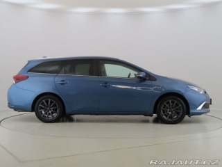 Toyota Auris 1.8Hybrid,CZ,1Maj,Executi 2015