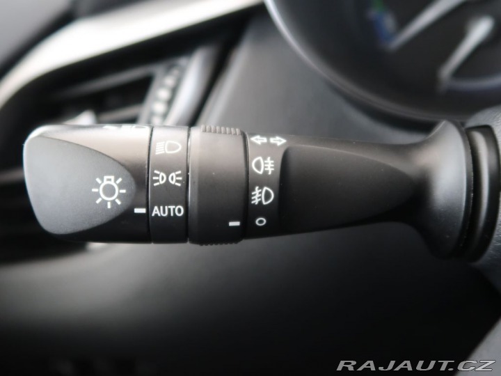 Toyota C-HR 1.8Hybrid,CZ,1Maj,Comfort 2019
