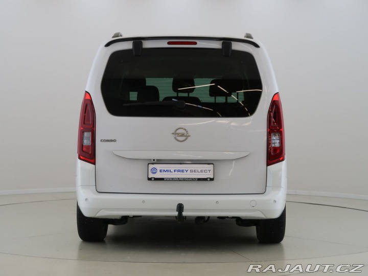 Opel Combo 1.5CDTI,96kW,CZ,DPH,Tažné 2022