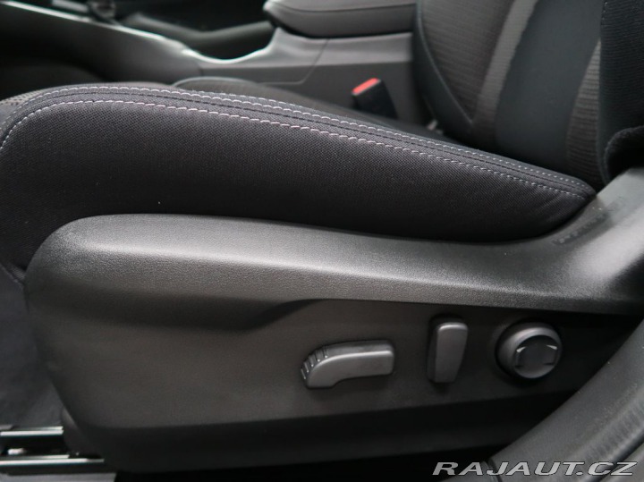 Subaru Outback 2.5i-L ES Com Poslední ša 2025