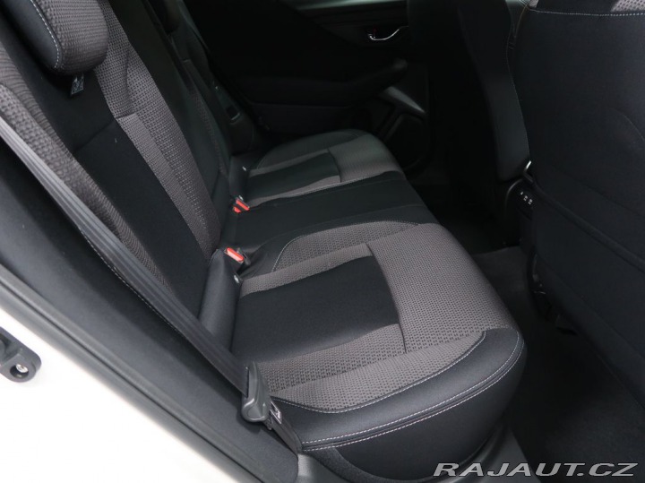 Subaru Outback 2.5i-L ES Com Poslední ša 2025