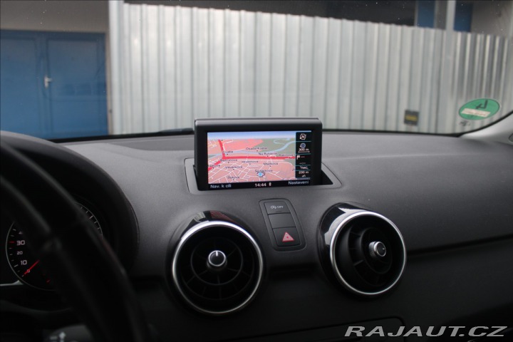 Audi A1 1,6 TDi 77kW Ambition 1800