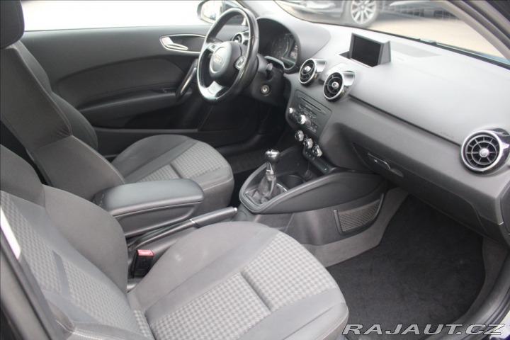 Audi A1 1,6 TDi 77kW Ambition 1800