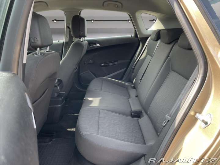 Opel Astra 1,6 16V D.Klima*PDC*Vyhř. 2014