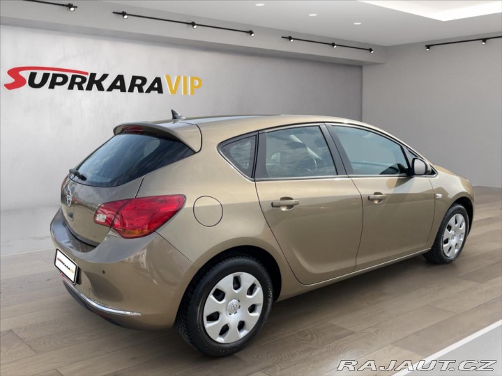 Opel Astra 1,6 16V D.Klima*PDC*Vyhř. 2014