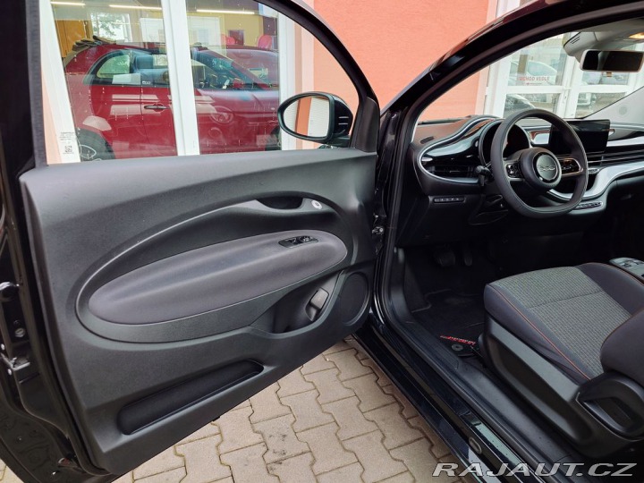 Fiat 500e Cabrio 87 kW REZERVACE 2022