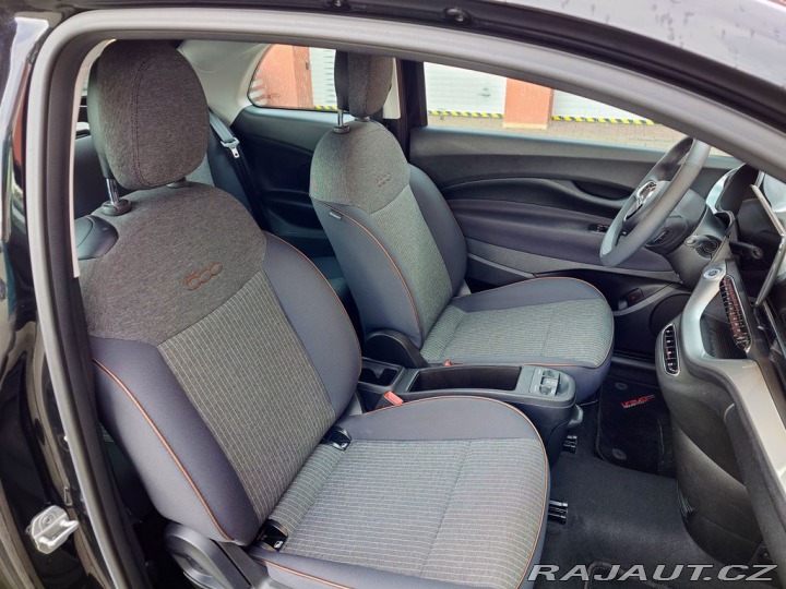 Fiat 500e Cabrio 87 kW REZERVACE 2022