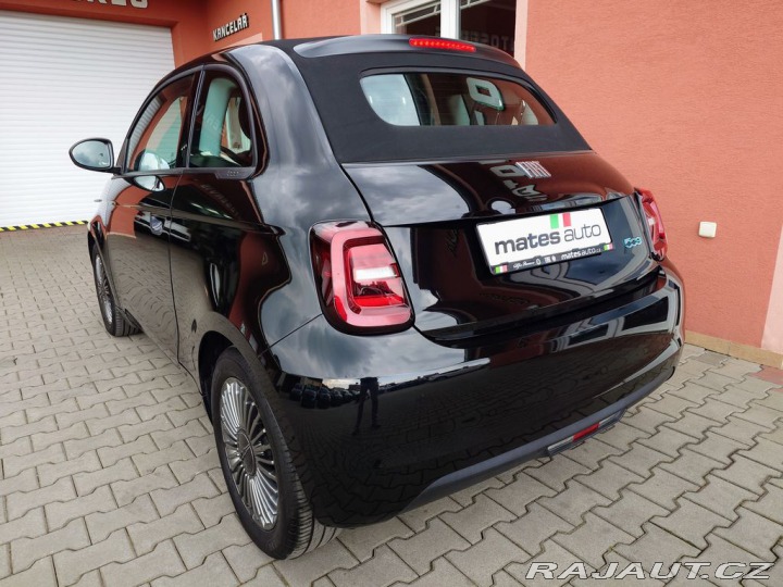 Fiat 500e Cabrio 87 kW REZERVACE 2022