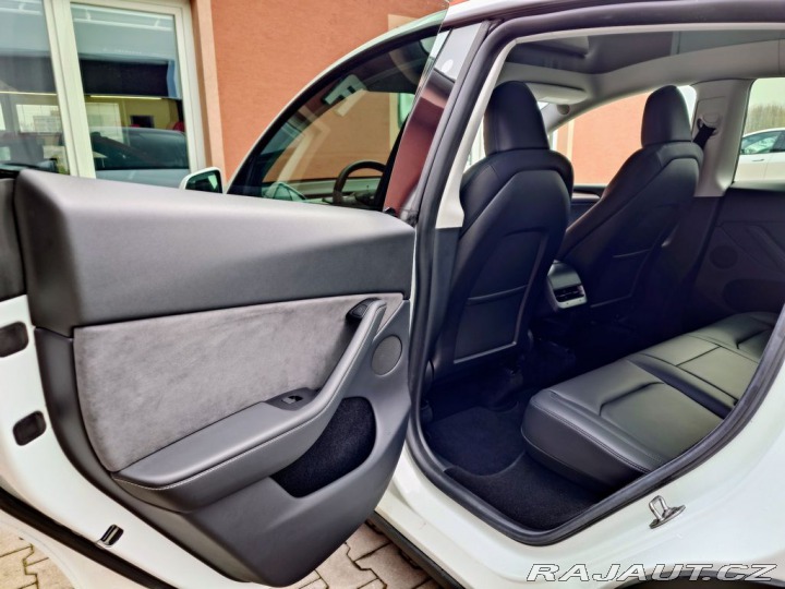 Tesla Model Y Long Range Dual Motor 378 2022