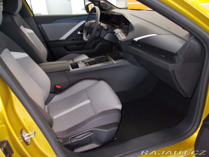 Opel Astra Nova Edition HB Hybrid 1. 2026