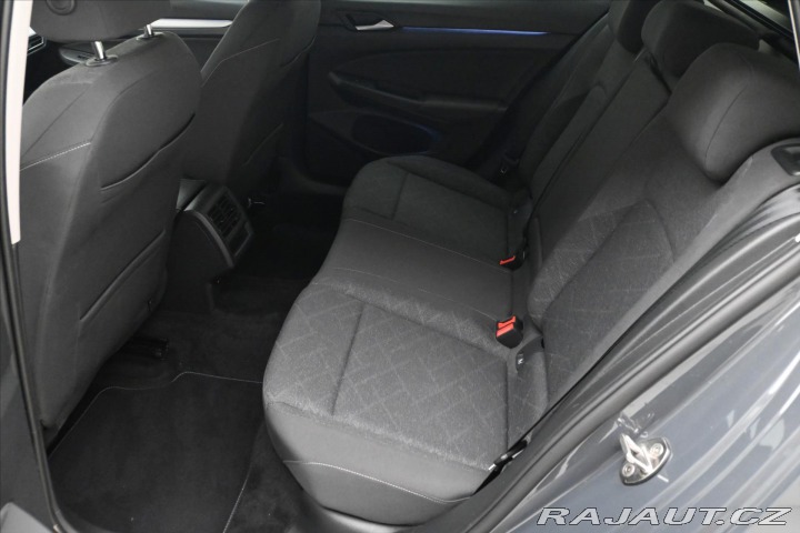 Volkswagen Golf 2,0 TDI 110 kW DSG Life Z 2022