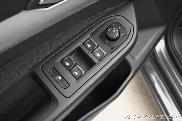 Volkswagen Golf 2,0 TDI 110 kW DSG Life Z 2022