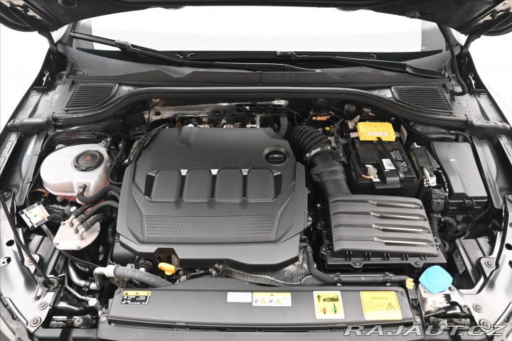 Volkswagen Golf 2,0 TDI 110 kW DSG Life Z 2022