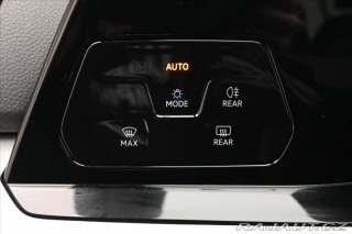 Volkswagen Golf 2,0 TDI 110 kW DSG Life Z 2022