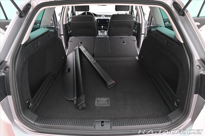Volkswagen Passat 2,0 TDI 110kW DSG Busines 2023