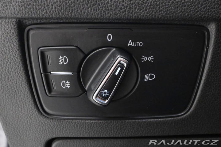Volkswagen Passat 2,0 TDI 110kW DSG Busines 2023