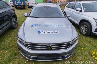 Volkswagen Passat 2,0 TDI 110kW DSG Busines 2023