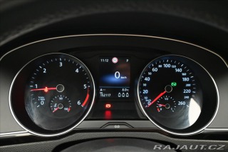 Volkswagen Passat 2,0 TDI 110kW DSG Busines 2023