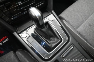 Volkswagen Passat 2,0 TDI 110kW DSG Busines 2023