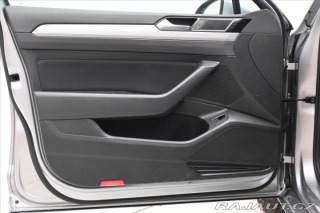 Volkswagen Passat 2,0 TDI 110kW DSG Busines 2023
