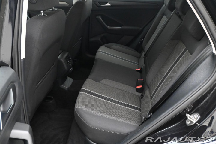 Volkswagen T-Roc 2,0 TDI 110kW Clever Navi 2021