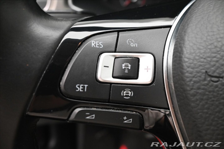 Volkswagen T-Roc 2,0 TDI 110kW Clever Navi 2021