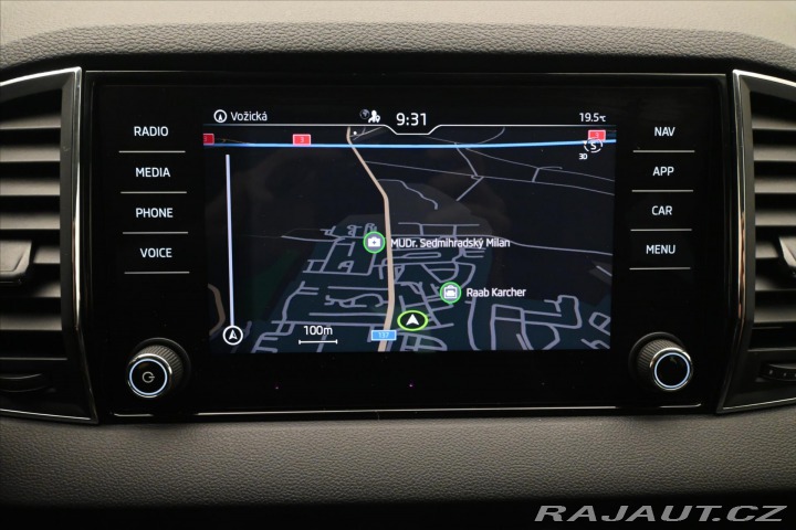 Škoda Karoq 2,0 TDI 110kW Clever Záru 2021