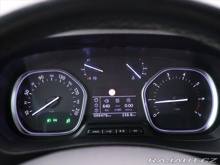 Peugeot Traveller 2,0 HDi 106kW CZ L2 8-Mís 2022
